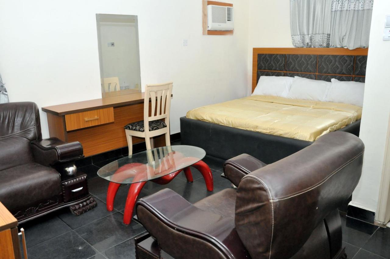 Dluxx Villa & Suites Ikeja Exterior foto