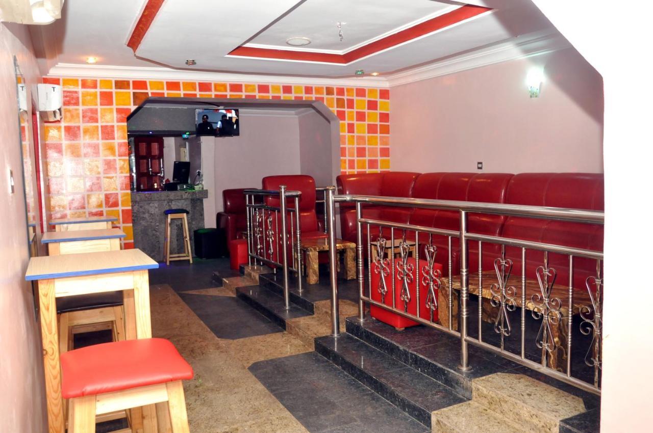 Dluxx Villa & Suites Ikeja Exterior foto