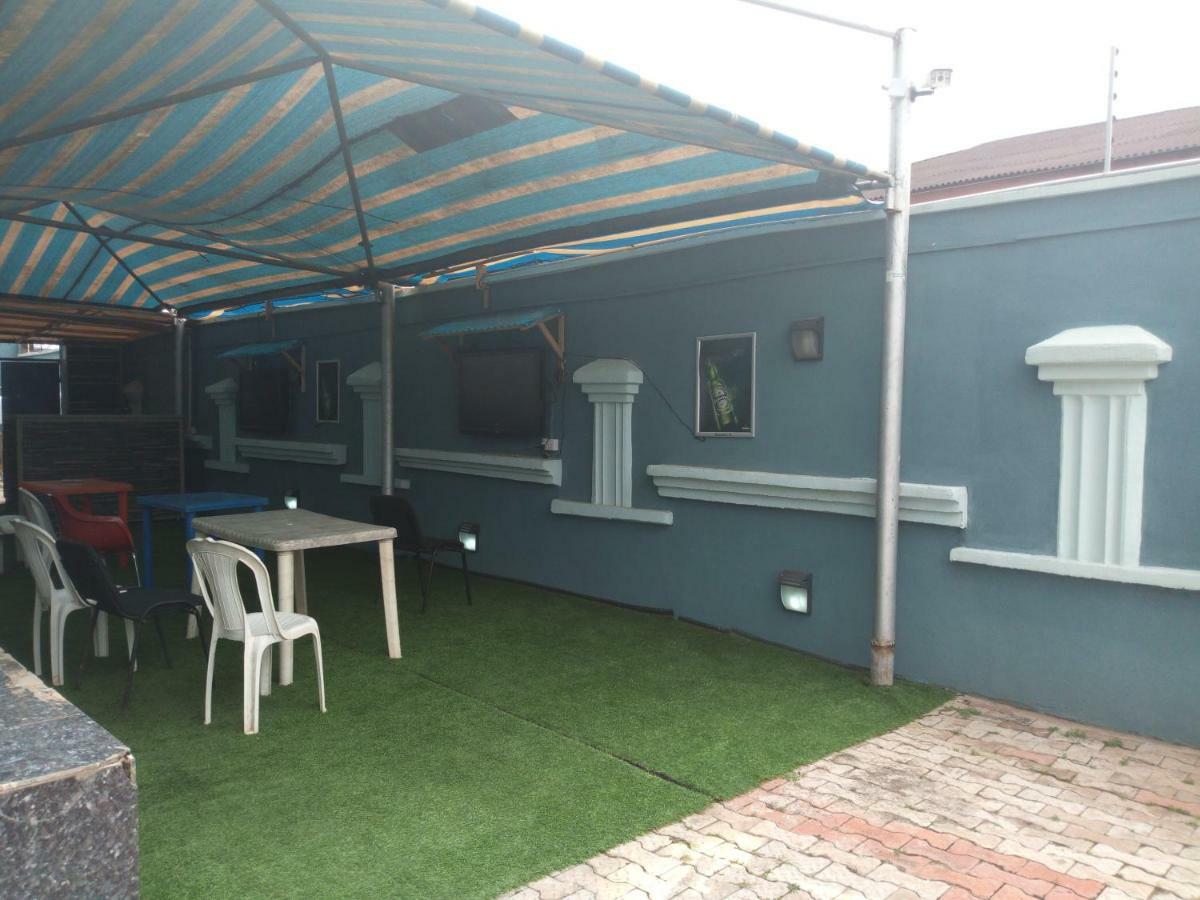 Dluxx Villa & Suites Ikeja Exterior foto