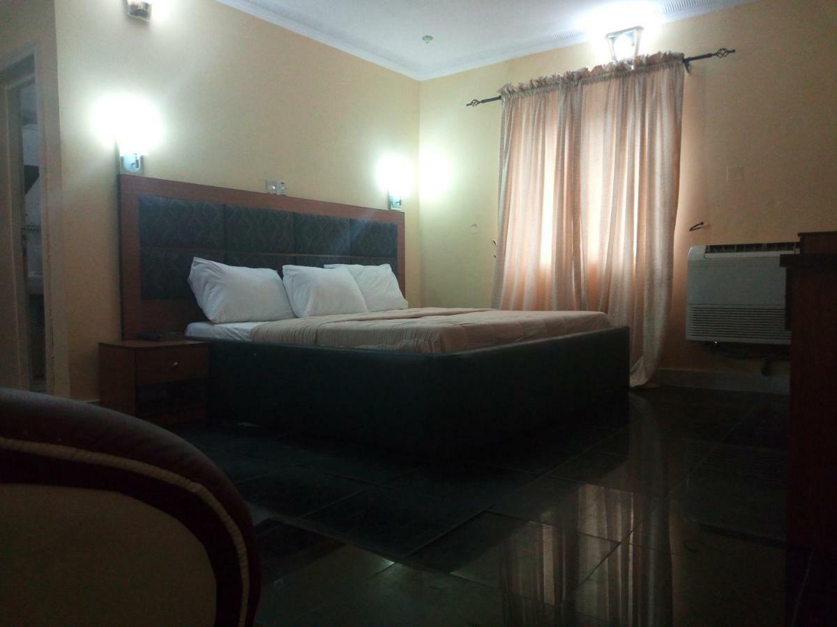 Dluxx Villa & Suites Ikeja Exterior foto